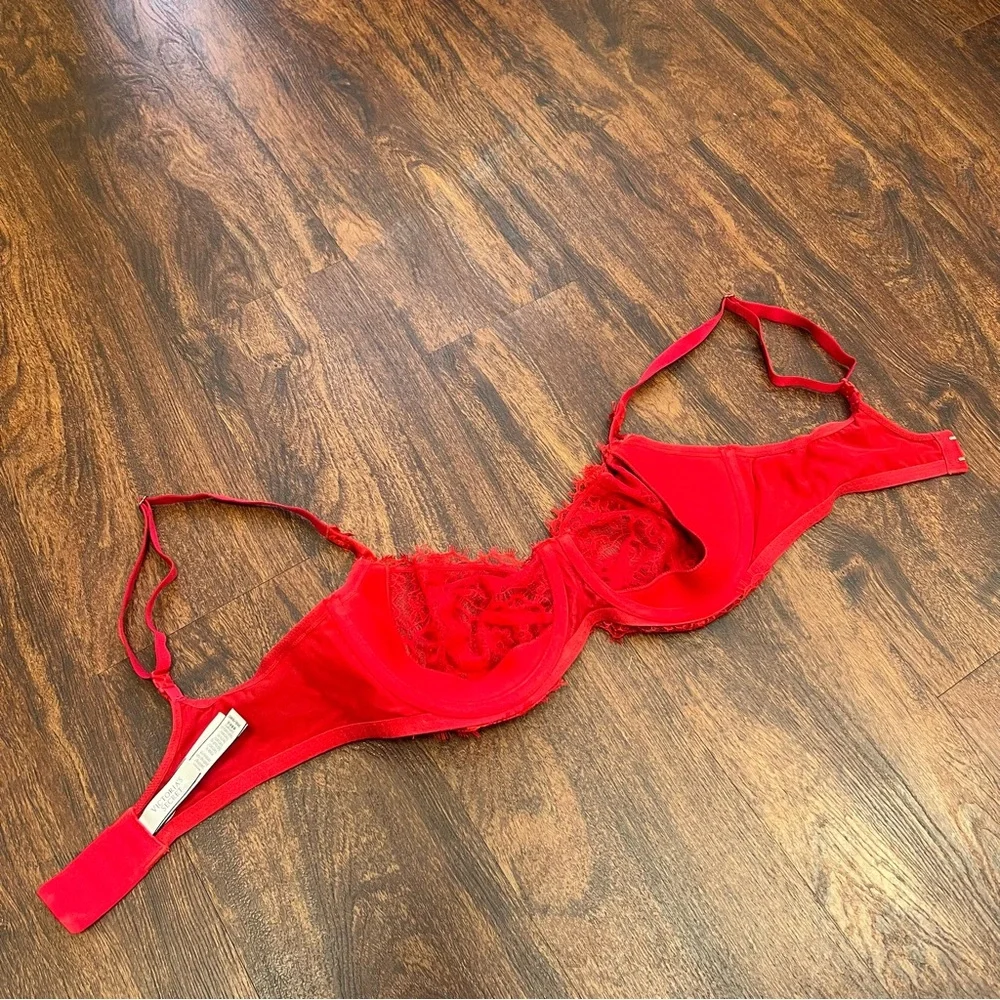 VS Red Lace Push Up Bra 36D - Picture 6 of 7